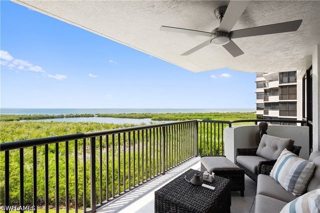 6825 Grenadier BLVD 1102, Naples, FL 34108