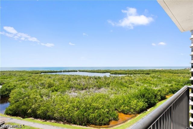 6825 Grenadier BLVD 1102, Naples, FL 34108