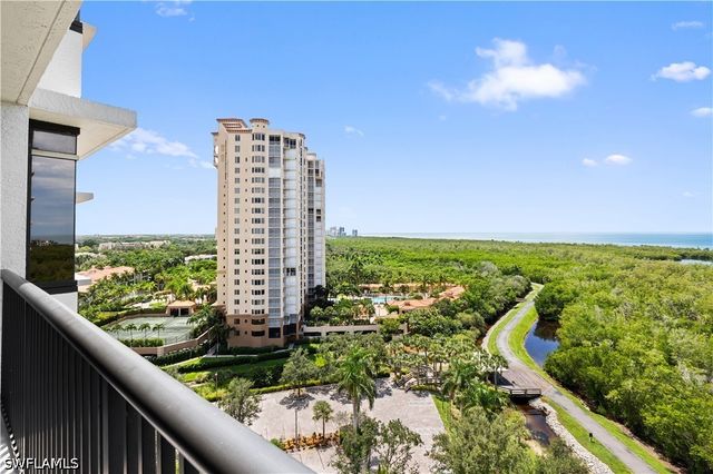 6825 Grenadier BLVD 1102, Naples, FL 34108