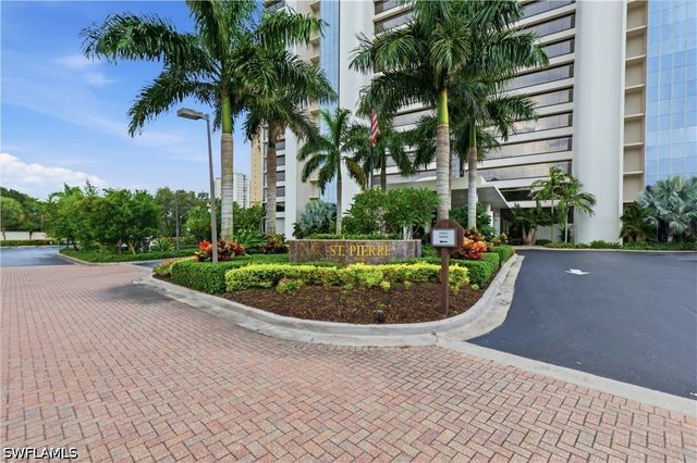 6825 Grenadier BLVD 1102, Naples, FL 34108