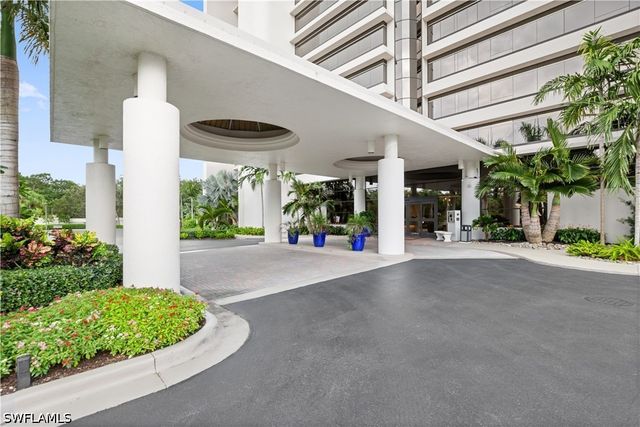 6825 Grenadier BLVD 1102, Naples, FL 34108
