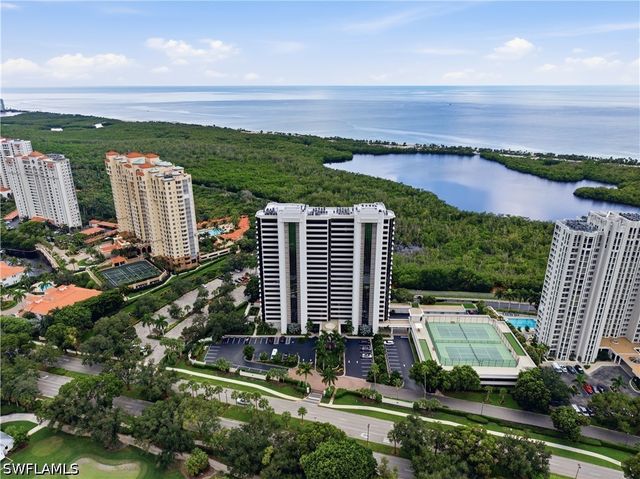 6825 Grenadier BLVD 1102, Naples, FL 34108