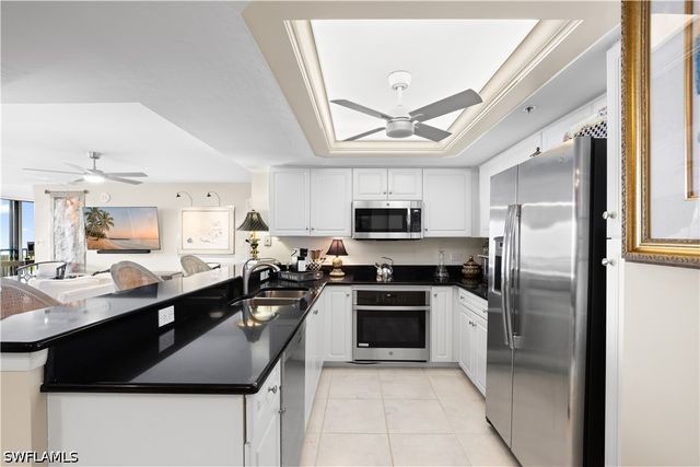 6825 Grenadier BLVD 1102, Naples, FL 34108