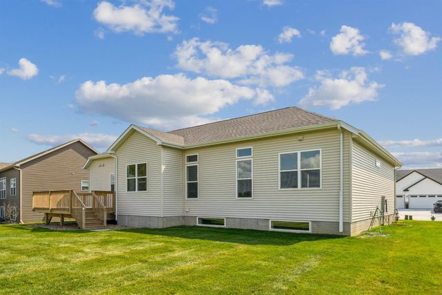 4408 Granite Ridge Road, Cedar Falls, IA 50613