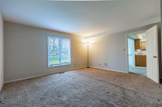 1874 Springvale Drive, Crown Point, IN 46307