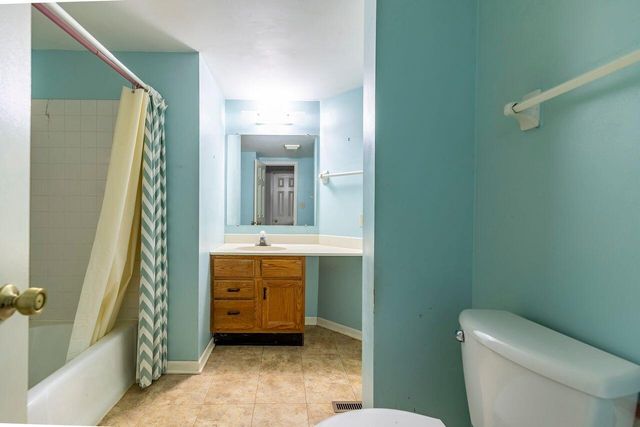 1874 Springvale Drive, Crown Point, IN 46307