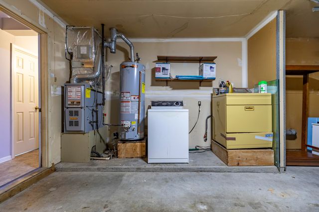 1874 Springvale Drive, Crown Point, IN 46307