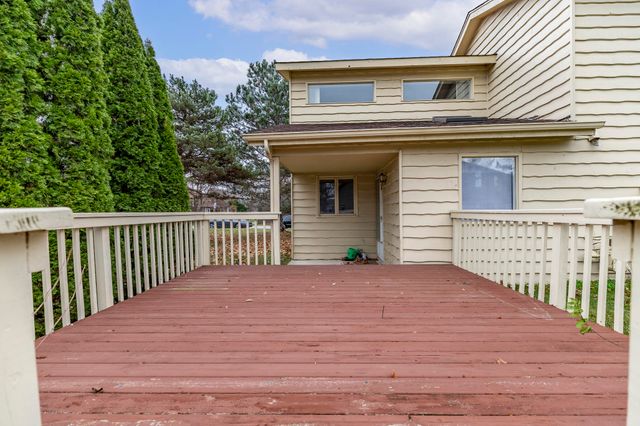 1874 Springvale Drive, Crown Point, IN 46307