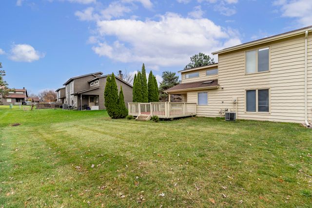 1874 Springvale Drive, Crown Point, IN 46307