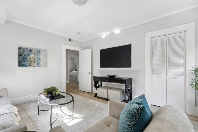 5 Kenwood St 3, Somerville, MA 02144