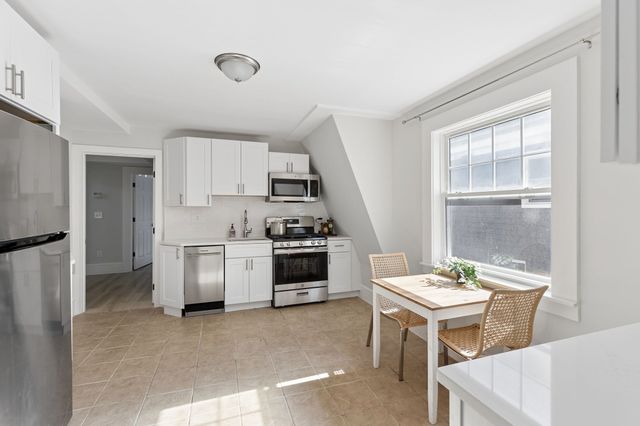 5 Kenwood St 3, Somerville, MA 02144