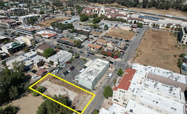 42045 3rd Street, Temecula, CA 92590