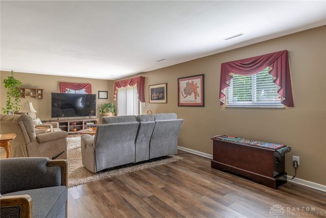 2431 Santa Rosa Drive, Kettering, OH 45440