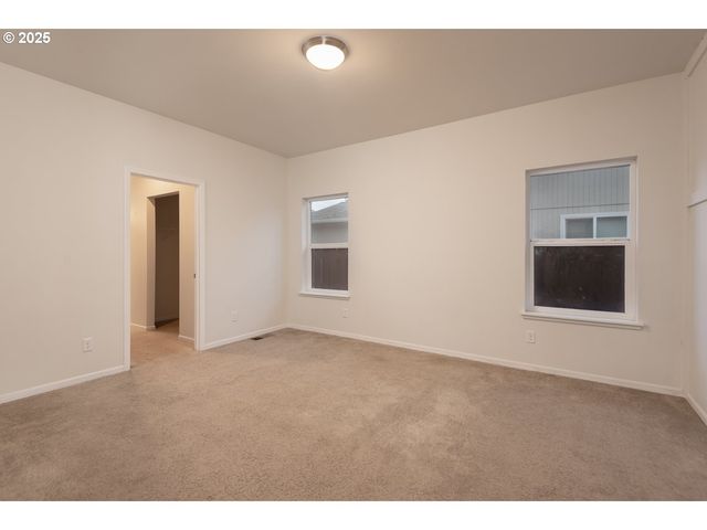 16499 BETTY Dr, La Pine, OR 97739