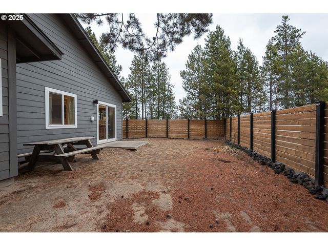 16499 BETTY Dr, La Pine, OR 97739
