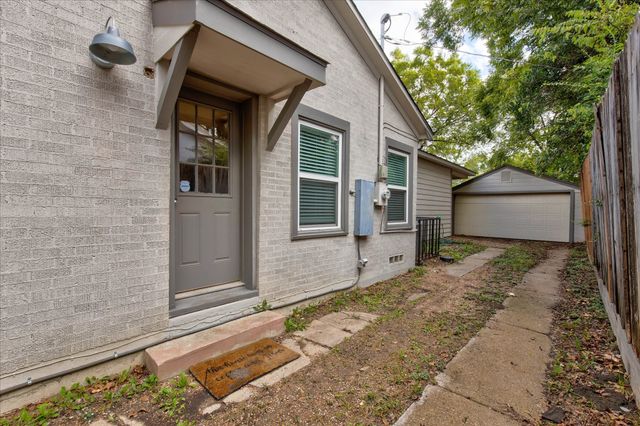 2521 Benbrook Boulevard, Fort Worth, TX 76109