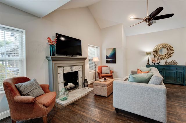 2521 Benbrook Boulevard, Fort Worth, TX 76109