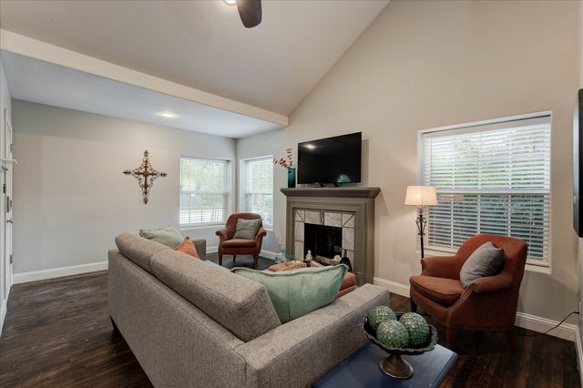 2521 Benbrook Boulevard, Fort Worth, TX 76109