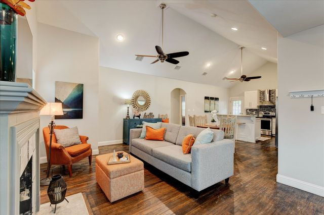 2521 Benbrook Boulevard, Fort Worth, TX 76109