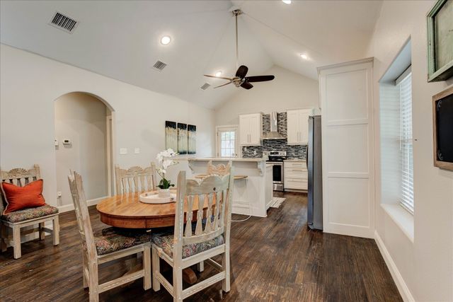 2521 Benbrook Boulevard, Fort Worth, TX 76109