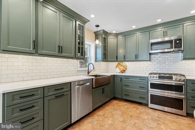 1129 QUEEN ST, Pottstown, PA 19464