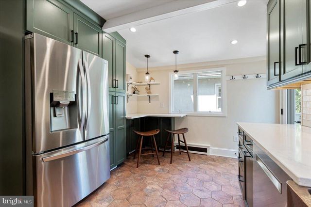 1129 QUEEN ST, Pottstown, PA 19464