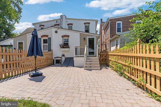 1129 QUEEN ST, Pottstown, PA 19464