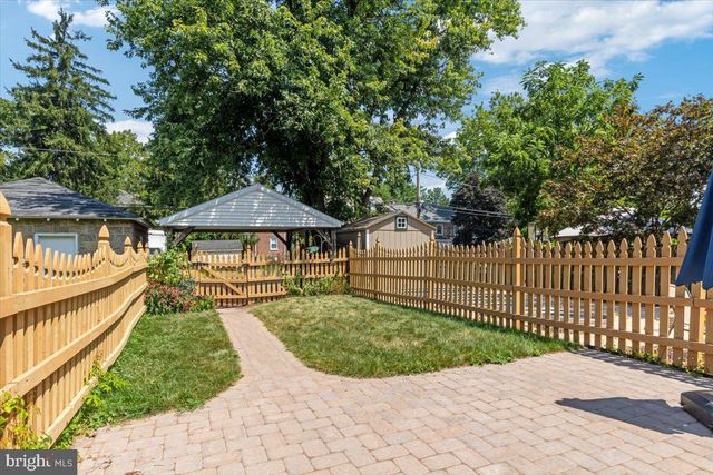 1129 QUEEN ST, Pottstown, PA 19464