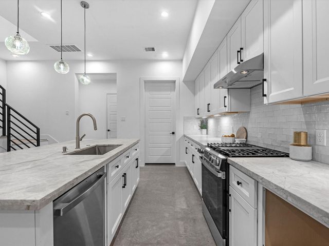 3411 Mcgowen Street, Houston, TX 77004