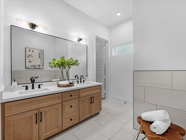 3411 Mcgowen Street, Houston, TX 77004