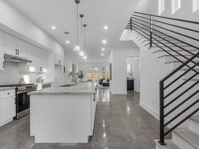 3411 Mcgowen Street, Houston, TX 77004