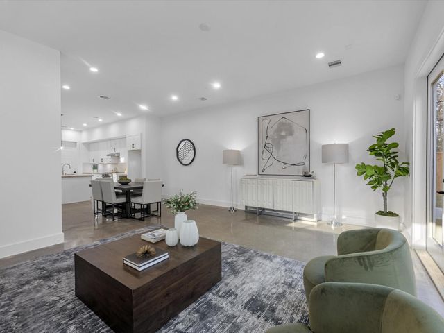 3411 Mcgowen Street, Houston, TX 77004