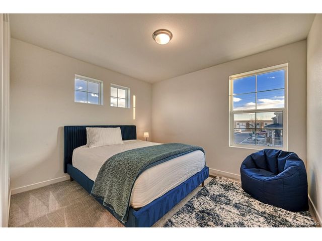 9048 Bondcliff Ln, Parker, CO 80134