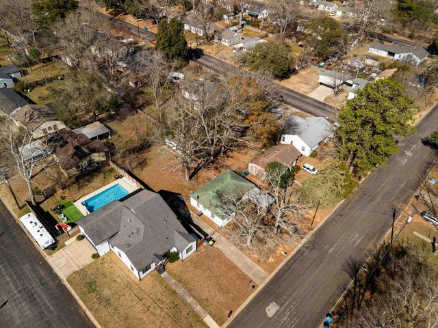 3211 Broadway, Kilgore, TX 75662