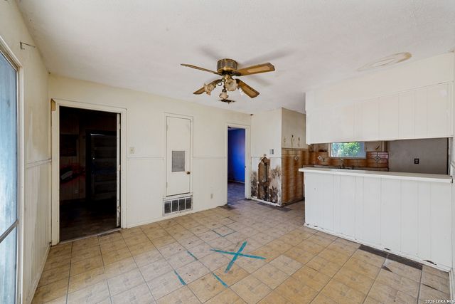 5427 SANTA CRUZ ST, San Antonio, TX 78228
