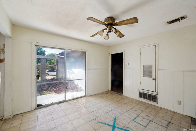5427 SANTA CRUZ ST, San Antonio, TX 78228