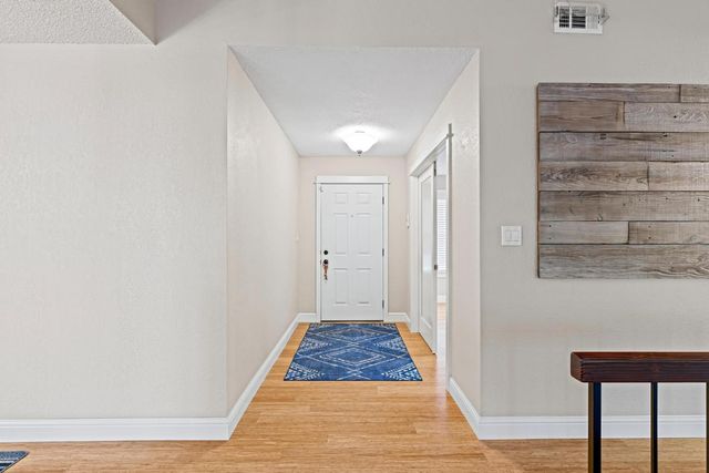 1859 Elmwood Ln, Manteca, CA 95336