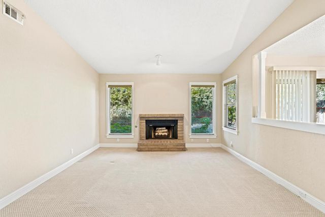 1859 Elmwood Ln, Manteca, CA 95336