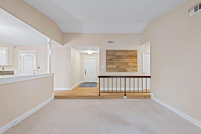 1859 Elmwood Ln, Manteca, CA 95336