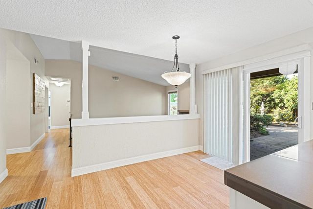 1859 Elmwood Ln, Manteca, CA 95336