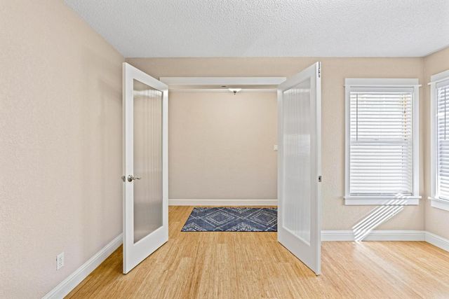 1859 Elmwood Ln, Manteca, CA 95336