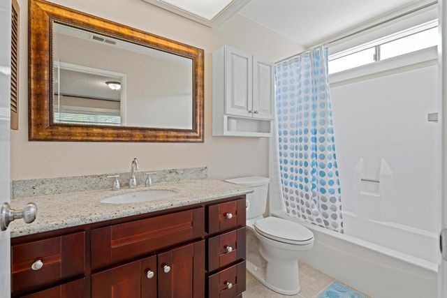 1859 Elmwood Ln, Manteca, CA 95336