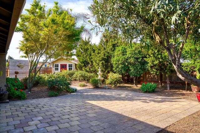 1859 Elmwood Ln, Manteca, CA 95336