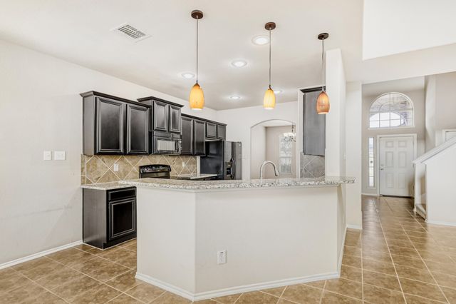 410 Hayes Street, Lavon, TX 75166