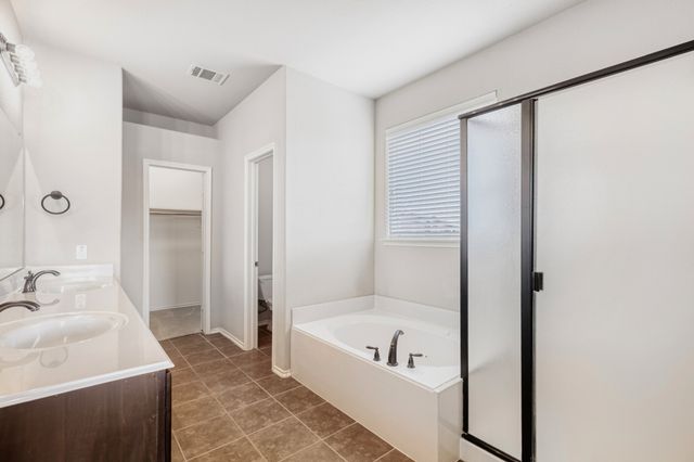 410 Hayes Street, Lavon, TX 75166