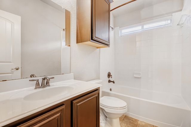 410 Hayes Street, Lavon, TX 75166