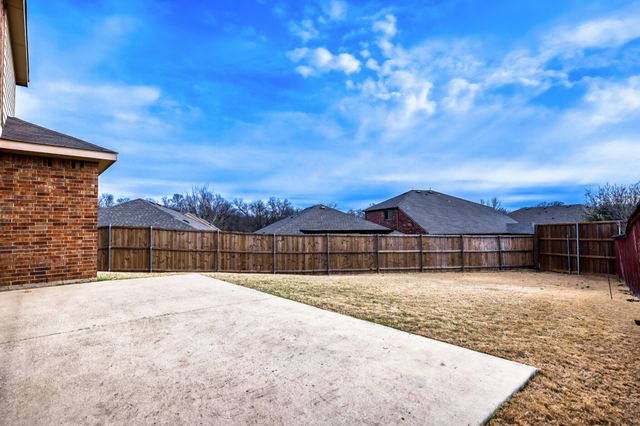 410 Hayes Street, Lavon, TX 75166