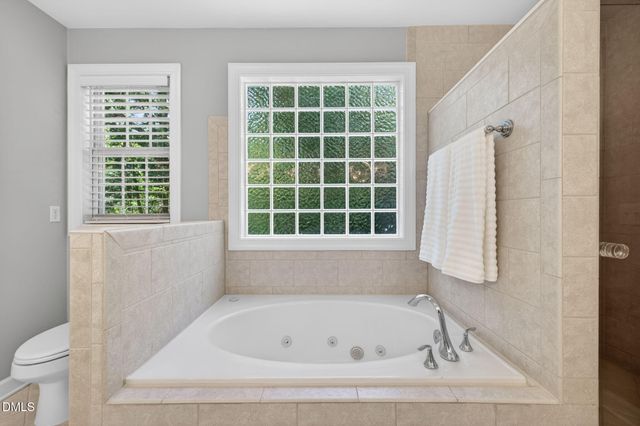 2536 Maxton Crest Drive, Apex, NC 27539