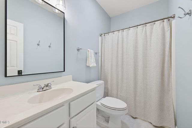2536 Maxton Crest Drive, Apex, NC 27539