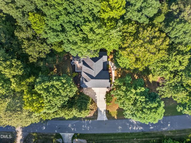 2536 Maxton Crest Drive, Apex, NC 27539